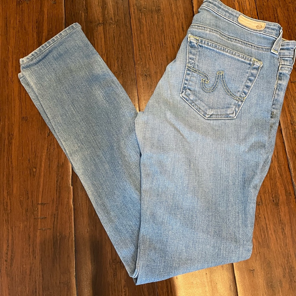 AG Light wash skinny jeans size 26